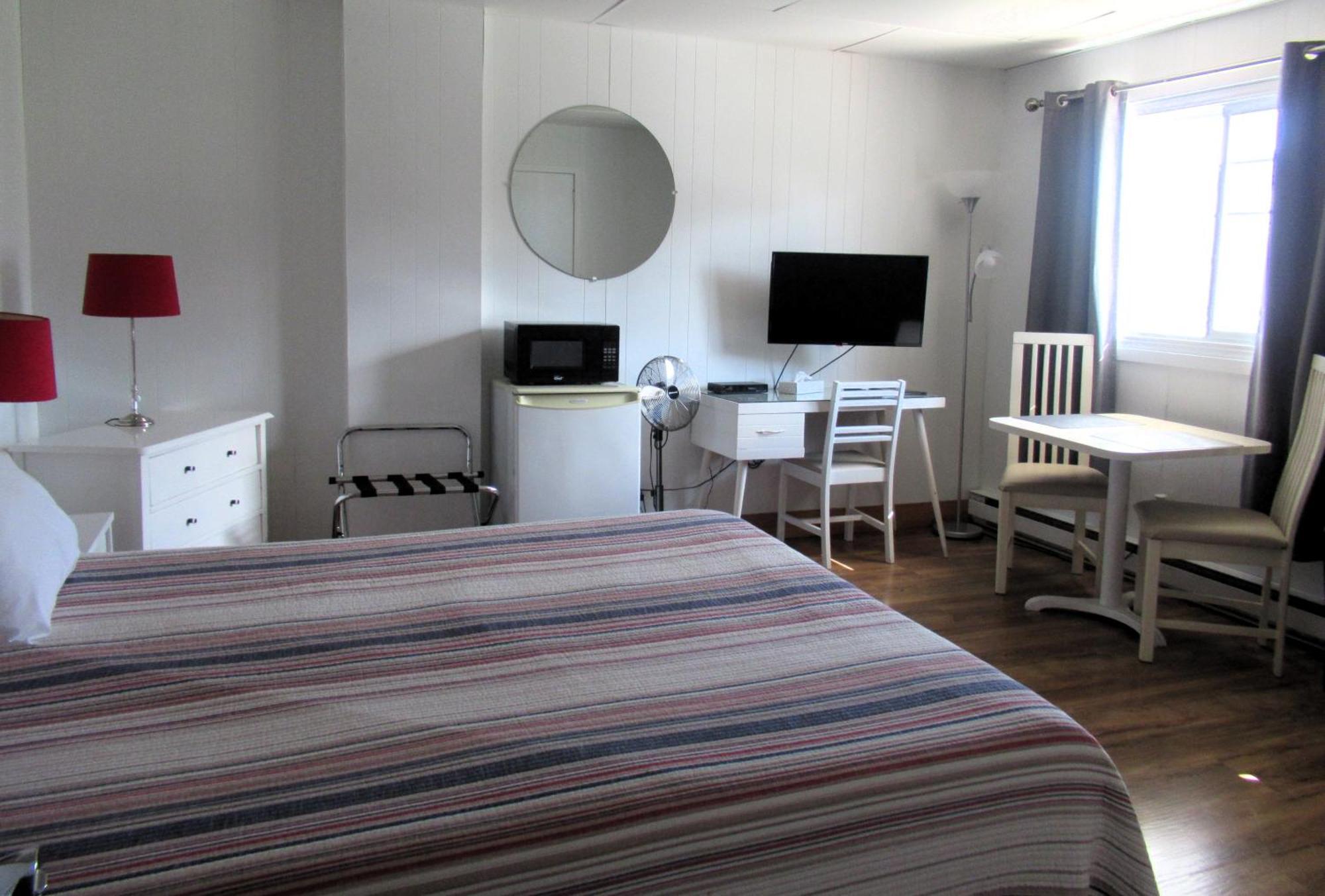 Motel Et Chalet Natabel Персе Екстериор снимка